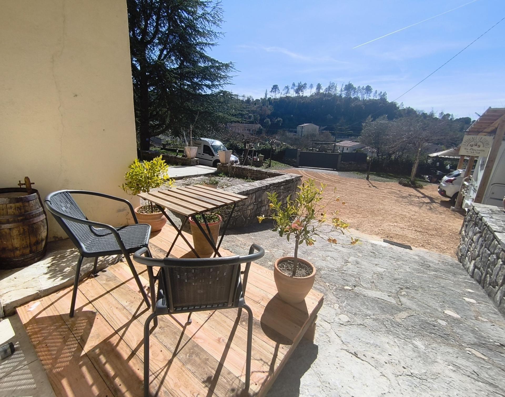 Terrasse gîte